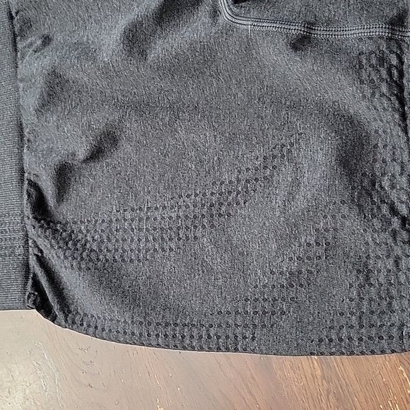 Bike Shorts Size Small NWOT - Picture 3 of 4